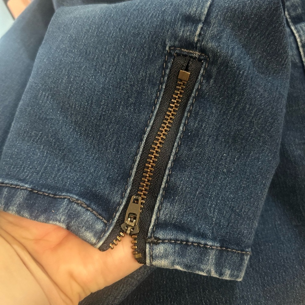 LE GRENIER 80 brand jeans size 11,straight leg, button/zipper front - Picture 9 of 9